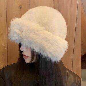 Faux Fur Fuzzy Russian Style Reversible Bucket Hat Cream